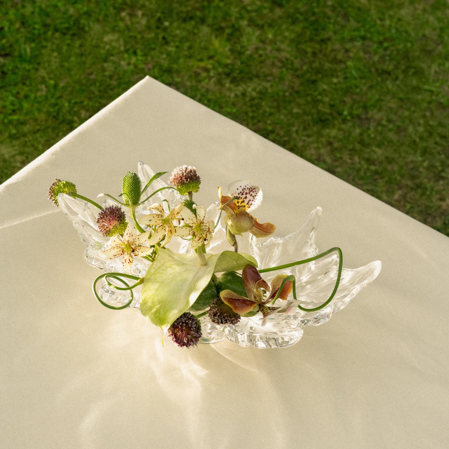 Iconic Champs-Élysées Bowl